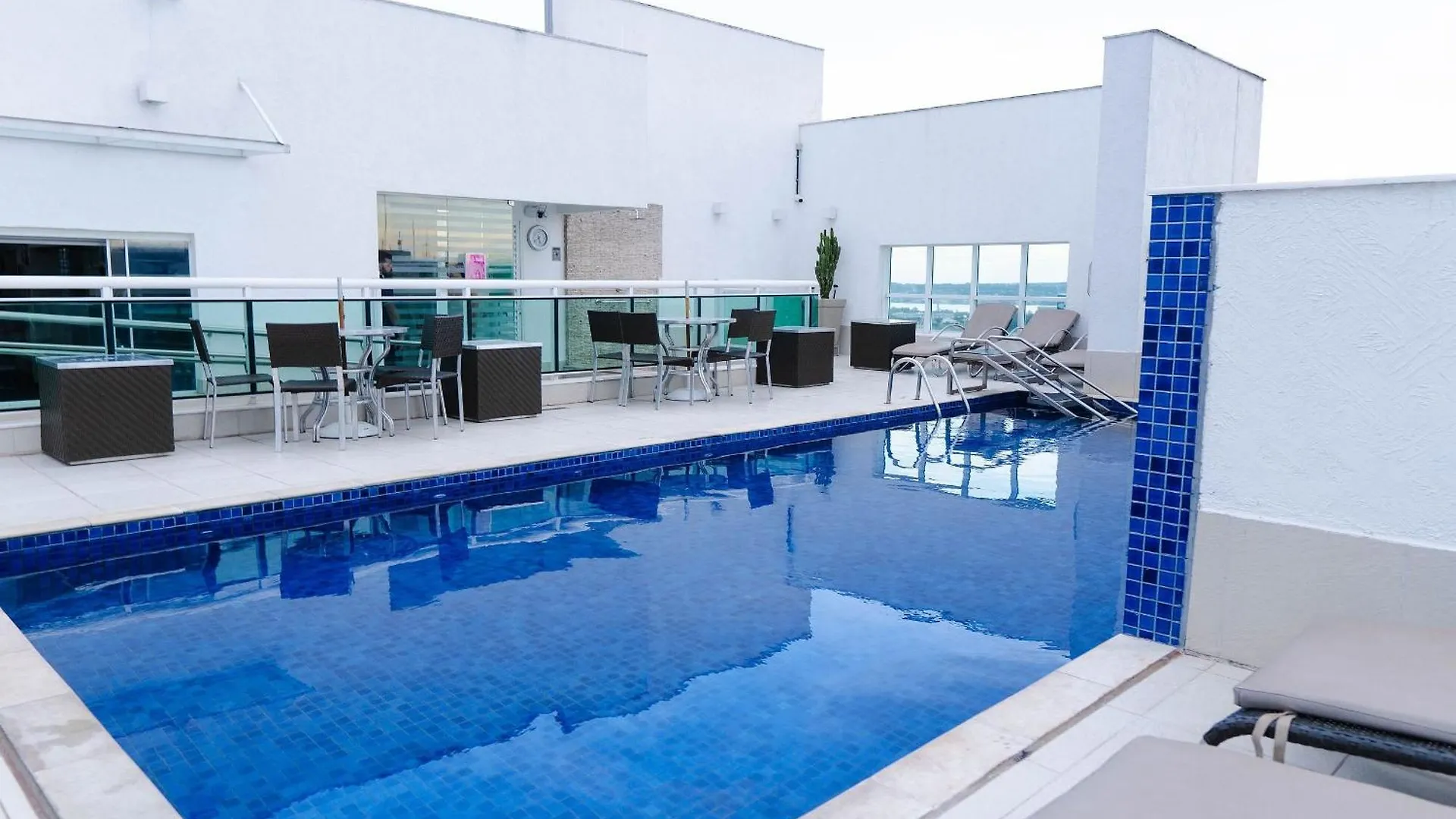 B410 Apartamento Amplo Em Area Central De Bsb Brasília Brazílie